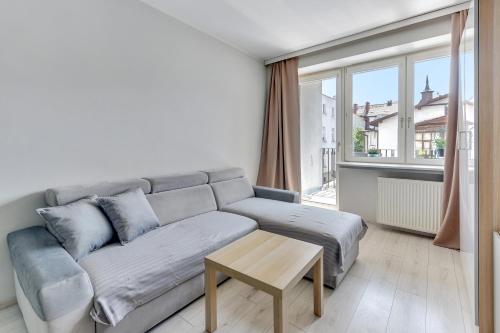 One-Bedroom Apartment image 7