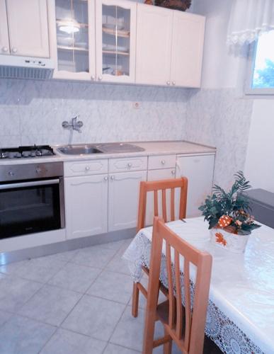  Apartments BISERKA (4232), Ferienwohnung in Poljana