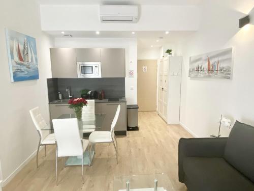 Central Modern Flat Lamartine