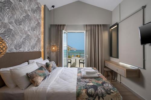 Mare Blue Suites in Krionerida