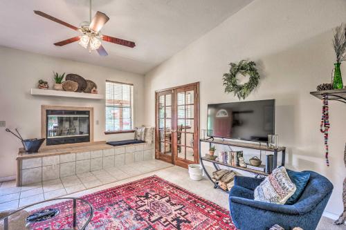 . Charming Cloudcroft Cabin w/ Deck & Mtn Views