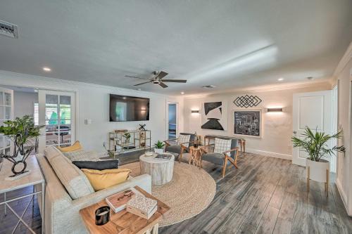 Upscale Getaway with Outdoor Oasis 4 Mi to Sand