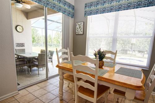 The Magic Escape an Exceptional 4 Bedroom Pool Home with Private Movie Theater and Game Room at the Windsor Palms Resort minutes from Disney World - image 8