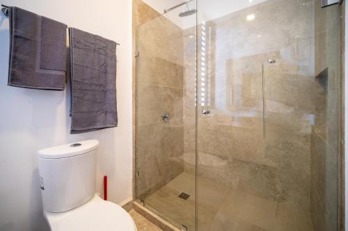 PENINSULA STAYS 2BR House GREAT Location