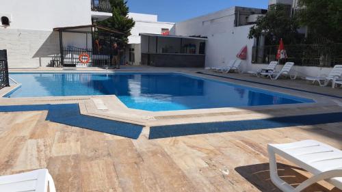 สระว่ายน้ำ, SERİN HOTEL (SERIN HOTEL) in มาร์มาริส