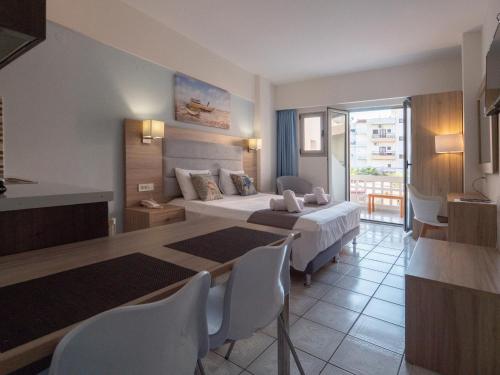 Aristo Apts Room Type - Studio Apartment
