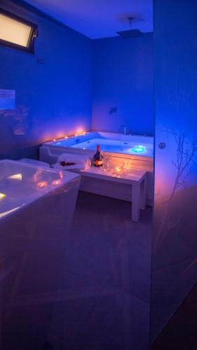 ETNEA 208 LUXURY JACUZZI SUITE Catania