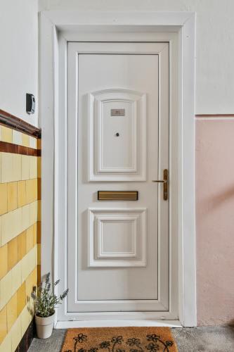Зовнішній вигляд готелю, Bay Apartment in Хеленсбург