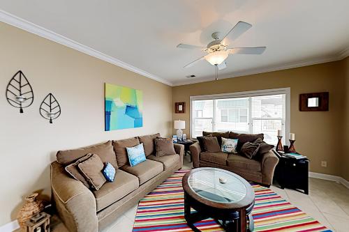 Exceptional Vacation Home in Ocean Isle Beach condo - image 3