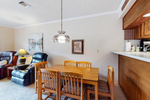 Condo on the Green, Canyon Lake (fotografie 6)