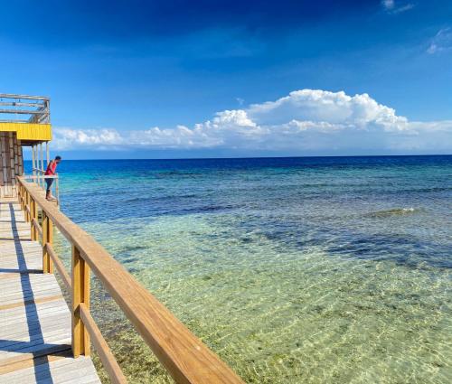 הסביבה הקרובה, Coral View Beach Resort in אוטילה