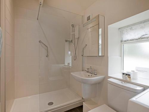 Reynard Ing Cottage - main image