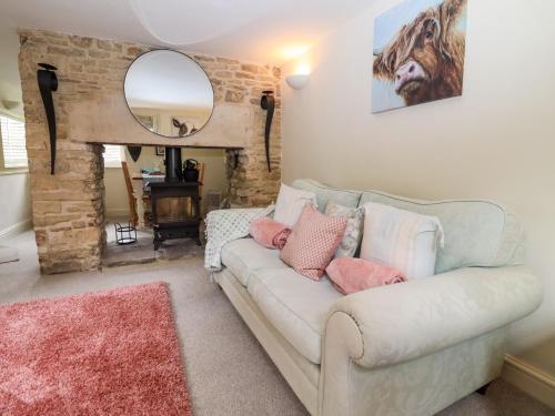 Bluebell Cottage Stroud - image 6