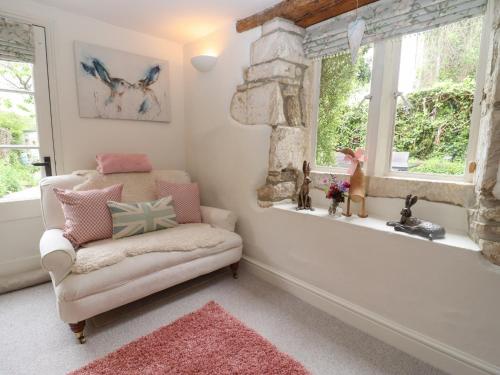 Bluebell Cottage Stroud - image 12