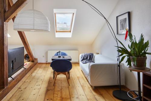 Prague Days - Sunlit Attic Loft in Vinohrady, Praha (fotografie 7)