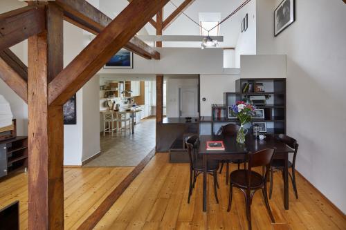 Prague Days - Sunlit Attic Loft in Vinohrady, Praha (fotografie 8)