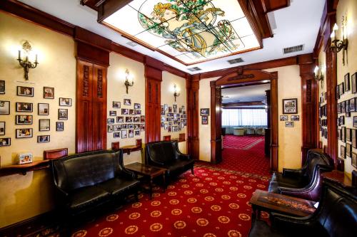 Hotel Golden House - image 13