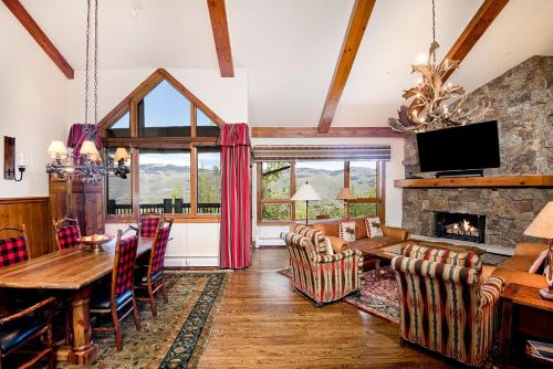 Luxury Penthouse at Bear Paw Lodge - image 2