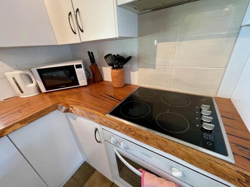 Goolwa Beachfront House. Pet Friendly. in Victor Harbor