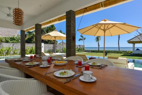 餐飲選擇, Villa Saneva in 賽里利特