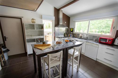 Konyha, La Villa Minvia les Landes entre mer et montagne in Saint-Vincent-De-Paul
