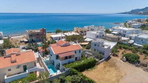 Paradisos luxury villas next to beach Crete