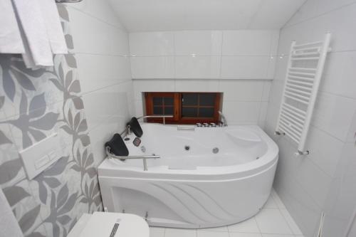 Hotel Happy in Dakovica