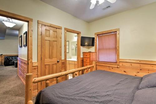 Mountaintop Manor cabin - image 6