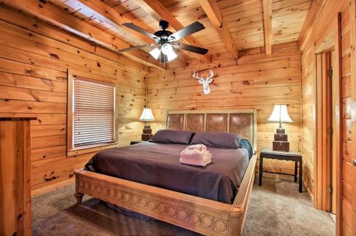 Mountaintop Manor cabin - image 12