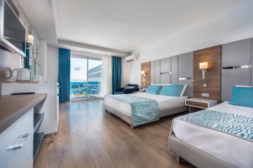 Eftalia Ocean The 5-star Eftalia Ocean offers comfort and convenience whether youre on business or holiday in Alanya. The property offers a wide range of amenities and perks to ensure you have a great time. Servic