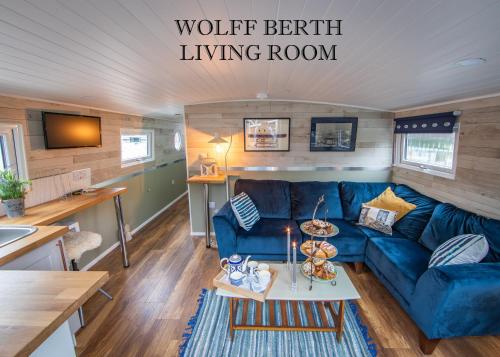 Barge At Titanic in เบลฟาสต์ แอร์พอร์ต