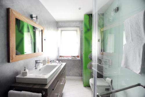 Feel Good Penthouse With Jacuzzi - image 2