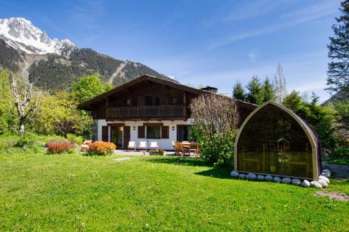 Chalet 280m2 Sauna Cinema 12pax Heart of Les Praz Chamonix