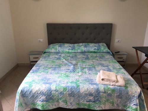 1 queen bed