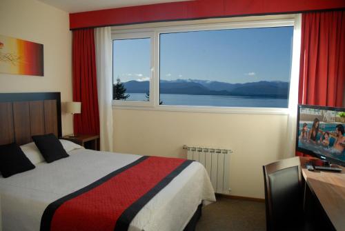 Double or Twin Room with Lake View