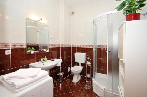 Apartments Roza - image 14