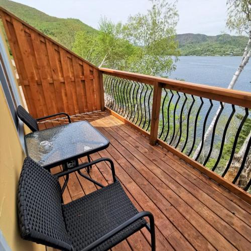 Knotty Pine Ocean Front Cabin - Adults Only