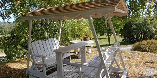 设施服务, Au Coeur des Jardins in 布罗蒙(QC)