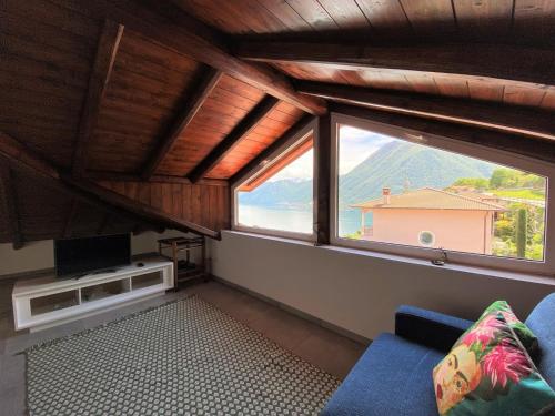 La Rondinella - Loft with fantastic view on Lake Como