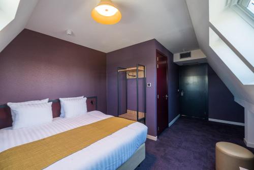 FD Hotels Room Type - Deluxe King Room