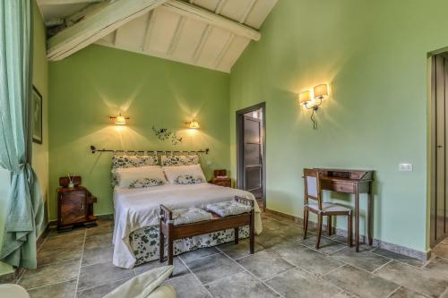 2 twin beds