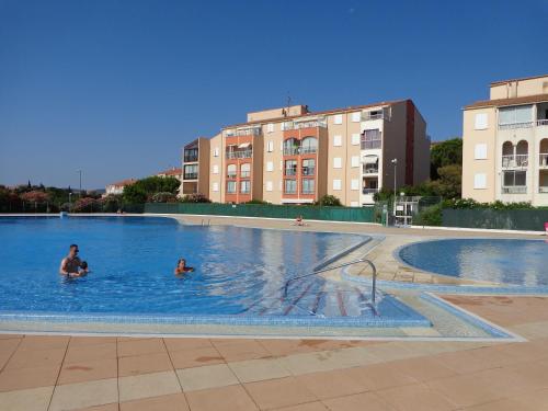 Appartement à Fréjus 2 pièces pour 4 personnes, terrasse avec vue piscine