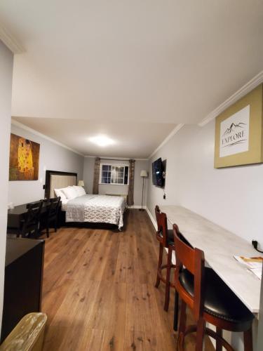 Hotel Europa, Smeltzer