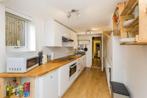Picture of Pass The Keys Private Garden Apartment By Tulse Hill Station