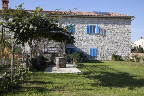 Holiday apartment in Funtana with balcony, air conditioning, WiFi, washing machine 4982-3