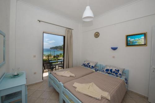 Spiros and Polyxeni Apartments Afionas 5