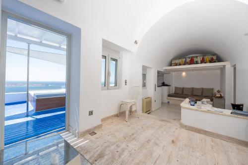 Hyperion Oia Suites - image 5