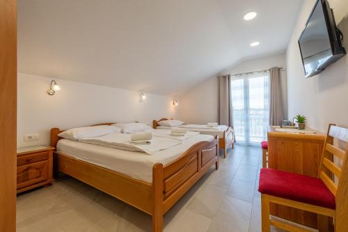 Triple Room image 1