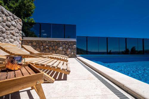 Apartments Matea with Pool and sea view