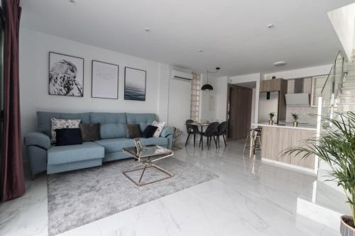 LUXURY 3 BED, 2 BATH DETACHED VILLA, PRIME LOCATION, ONLY 400 MTRS TO THE BEACH